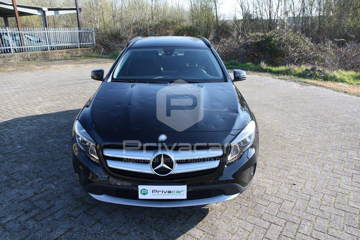 MERCEDES GLA 180 d Business