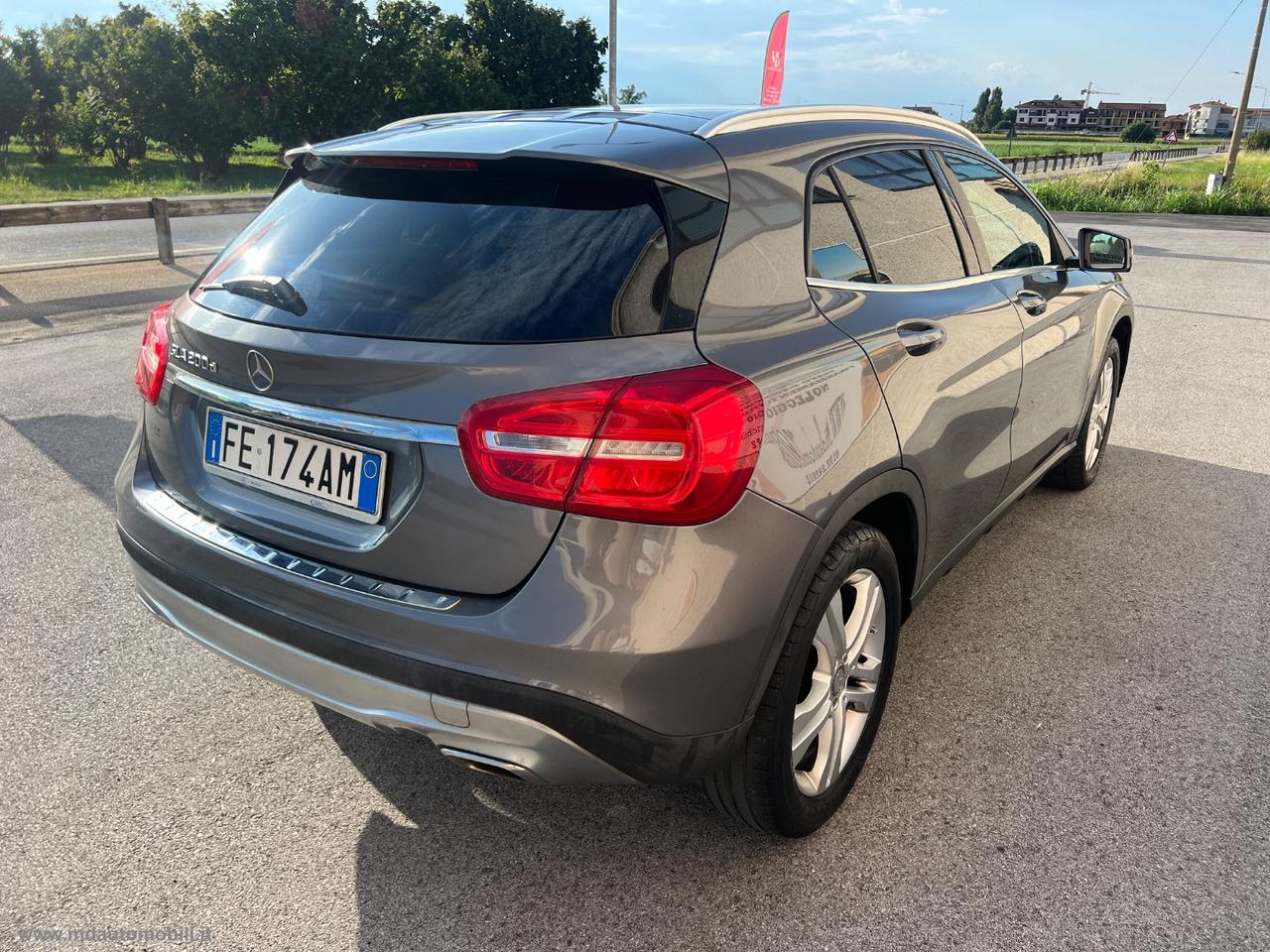 MERCEDES-BENZ GLA 200 d Automatic Enduro CAMERA NAVI