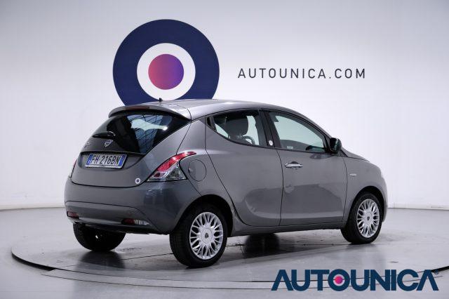 LANCIA Ypsilon 1.2 69 CV 5 PORTE GPL ECOCHIC SILVER NEOPATENTATI