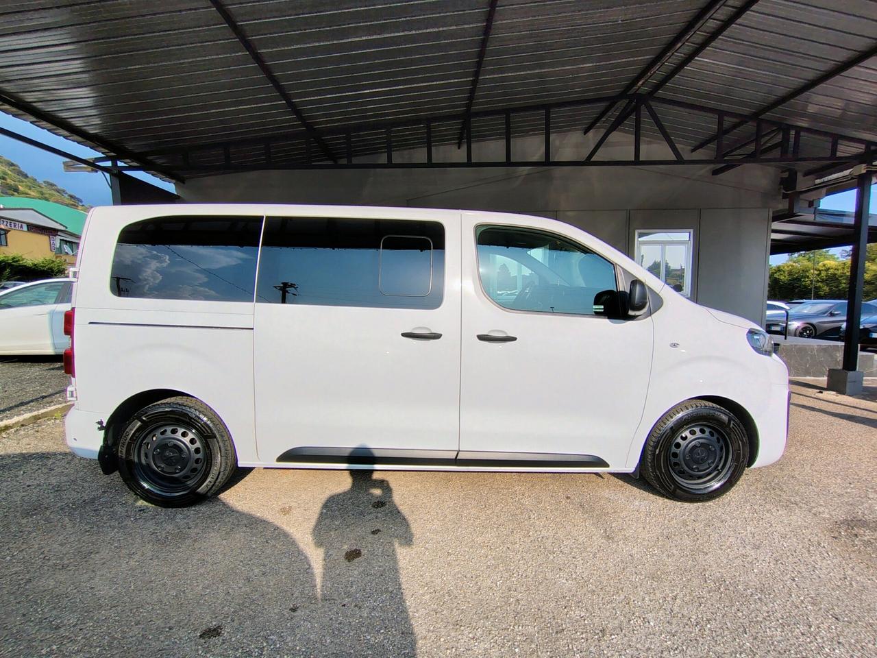 Peugeot Expert BlueHDi 140 S&S EAT8 PL-TN Combi Std.