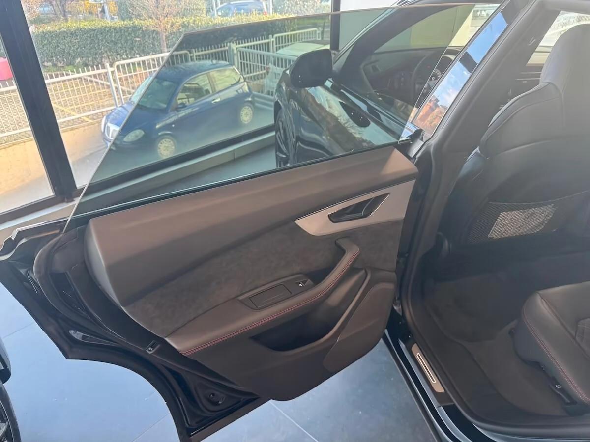 Audi Q8 SUV 50 TDI 286 CV quattro tiptronic S line edition KM0