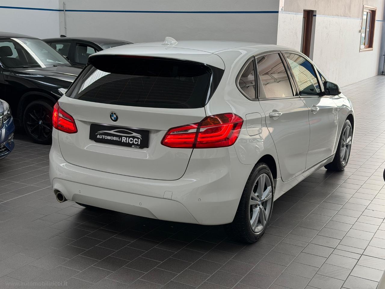 BMW 218i ACTIVE TOURER