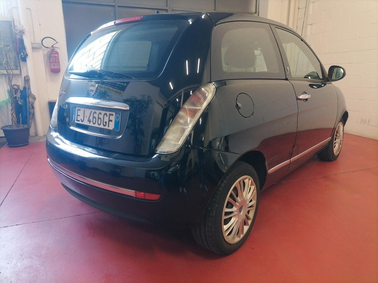 Lancia Ypsilon 1.2 69 CV Platinum