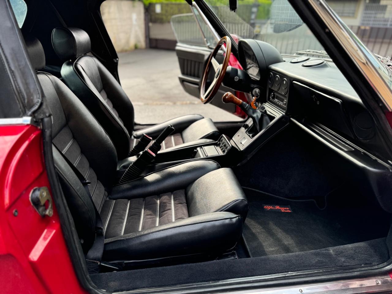 Alfa Romeo Spider 2.0i