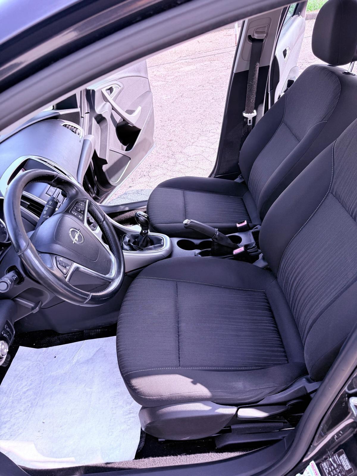 Opel Astra 1.7 CDTI 110CV Sports Tourer Cosmo