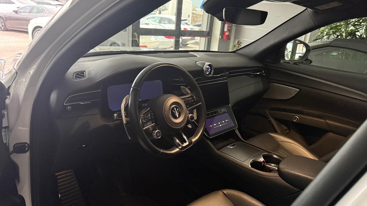 Maserati Grecale MHEV 300 CV AWD GT