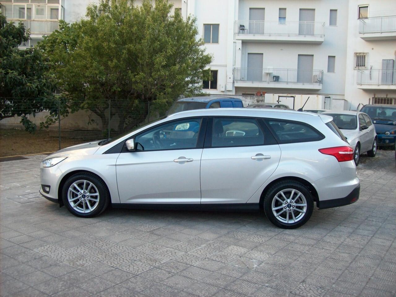 Ford Focus SW 1.5 TDCi 120CV S&S Titanium Navy