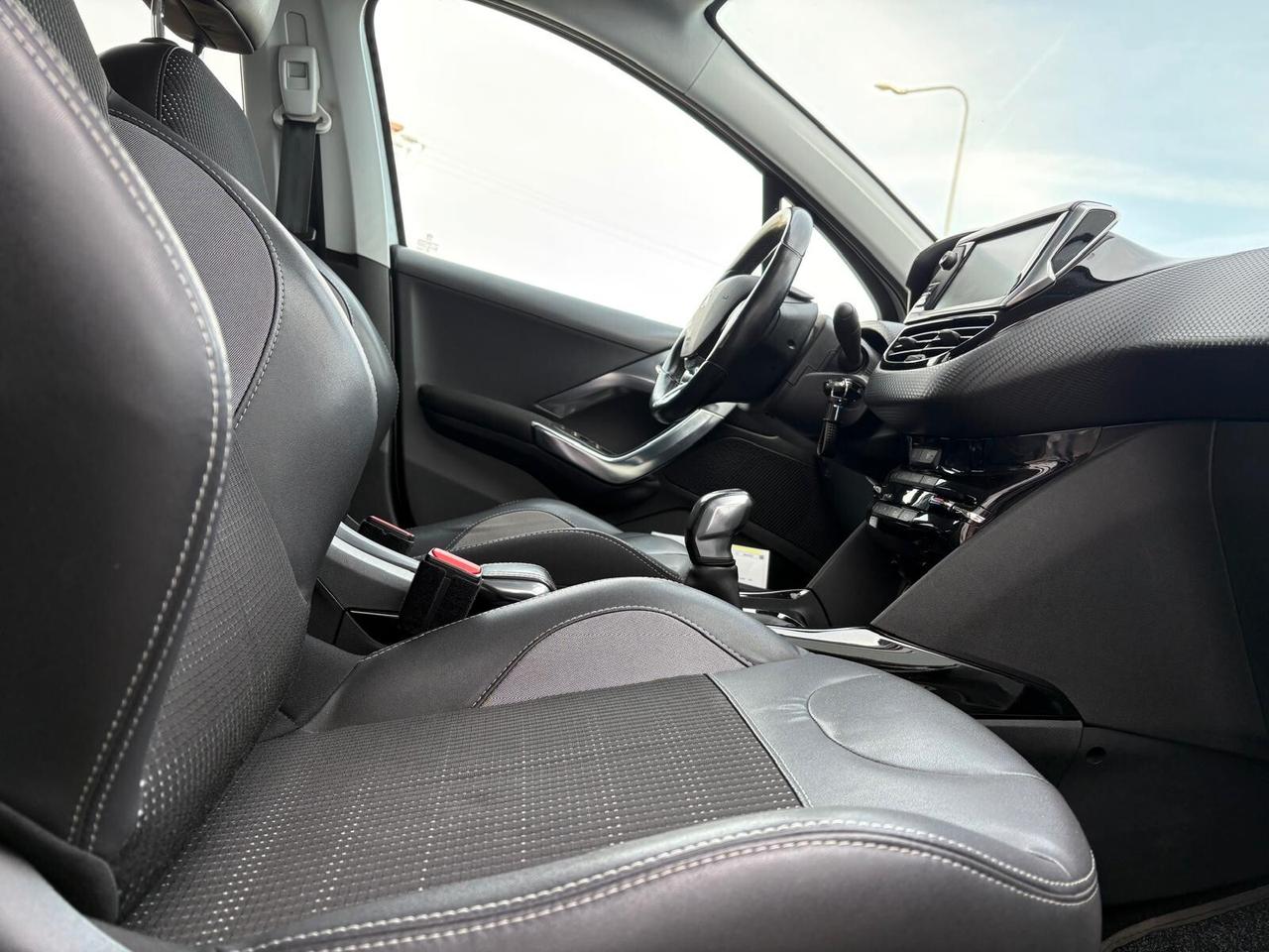 Peugeot 2008 ALLURE 1.6 BlueHDi 100 Grip Control