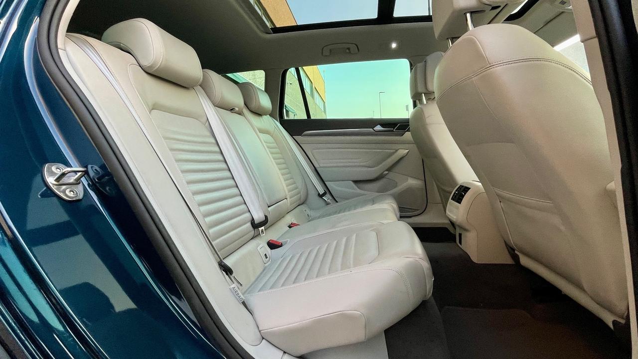 VOLKSWAGEN PASSAT 2.0 ALLTRACK 4MOTION BiTDI DSG 240CV - FULL LED, VIRTUAL COCKPIT, TETTO, PELLE