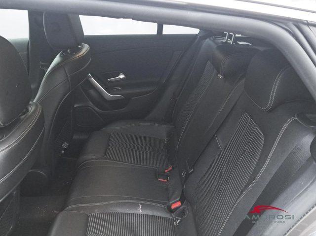 MERCEDES-BENZ CLA 200 200 d Automatic Shooting Brake Sport