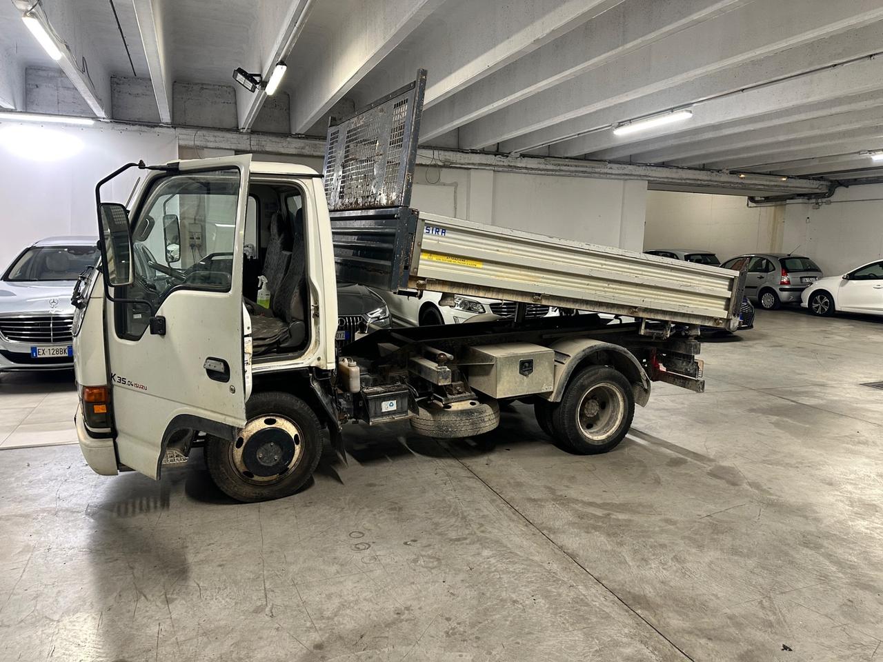 Isuzu ribaltabile trilaterale