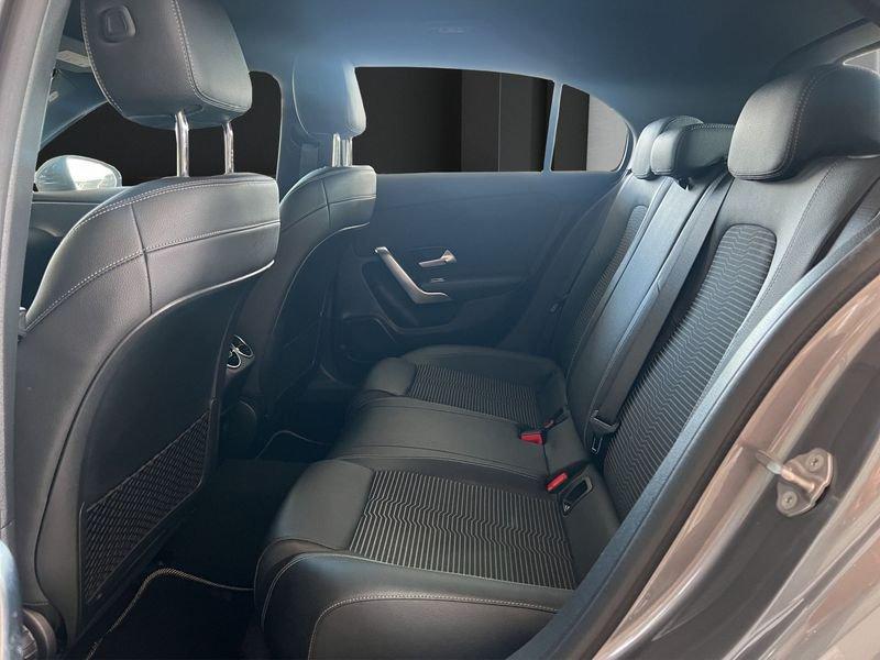 Mercedes-Benz Classe A A 180 d Sport auto