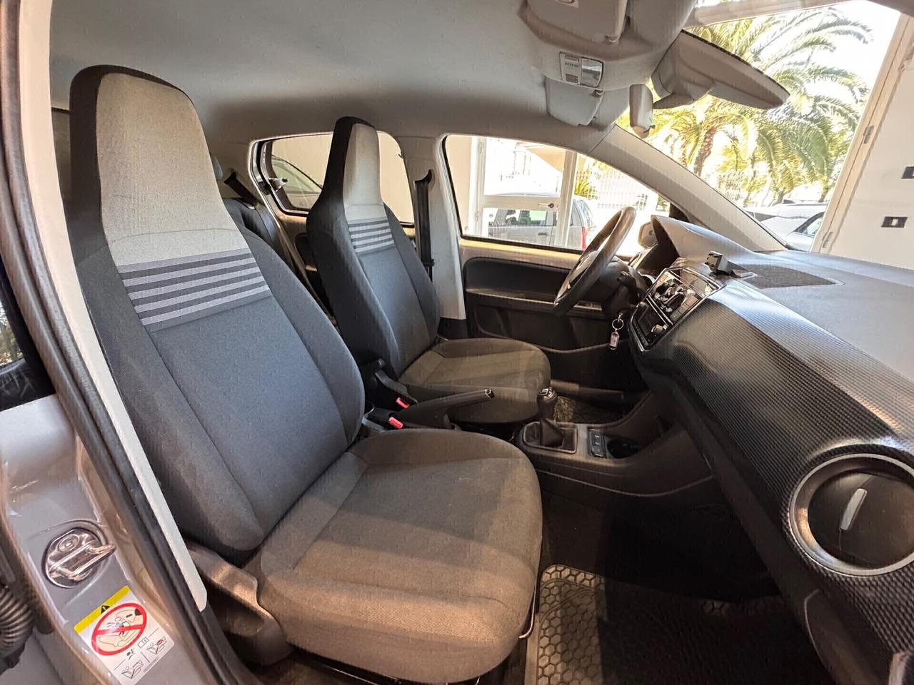 Volkswagen up! 1.0 5p. move “62.000KM”