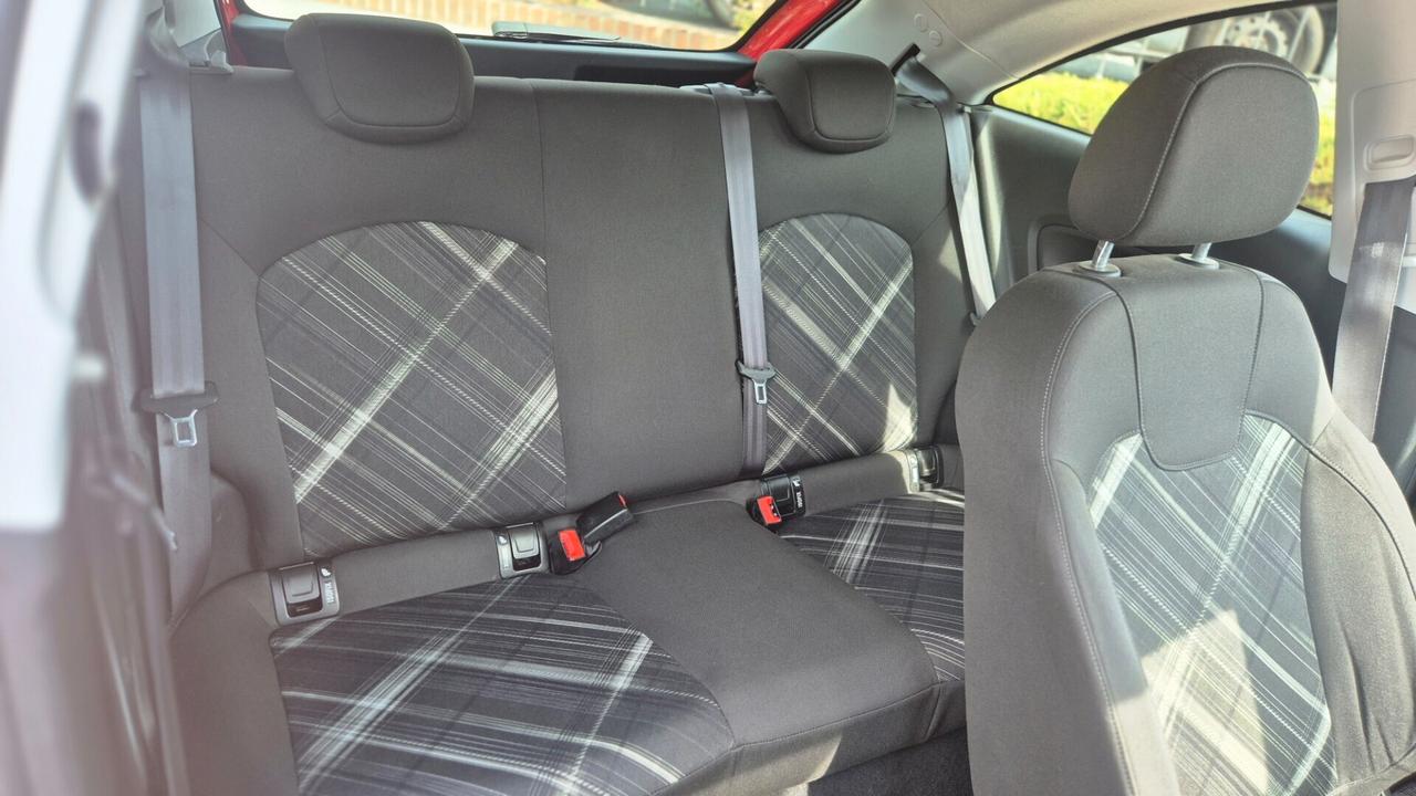 Opel Corsa 1.2 BENZ 69 CV / OK NEOPATENTATI