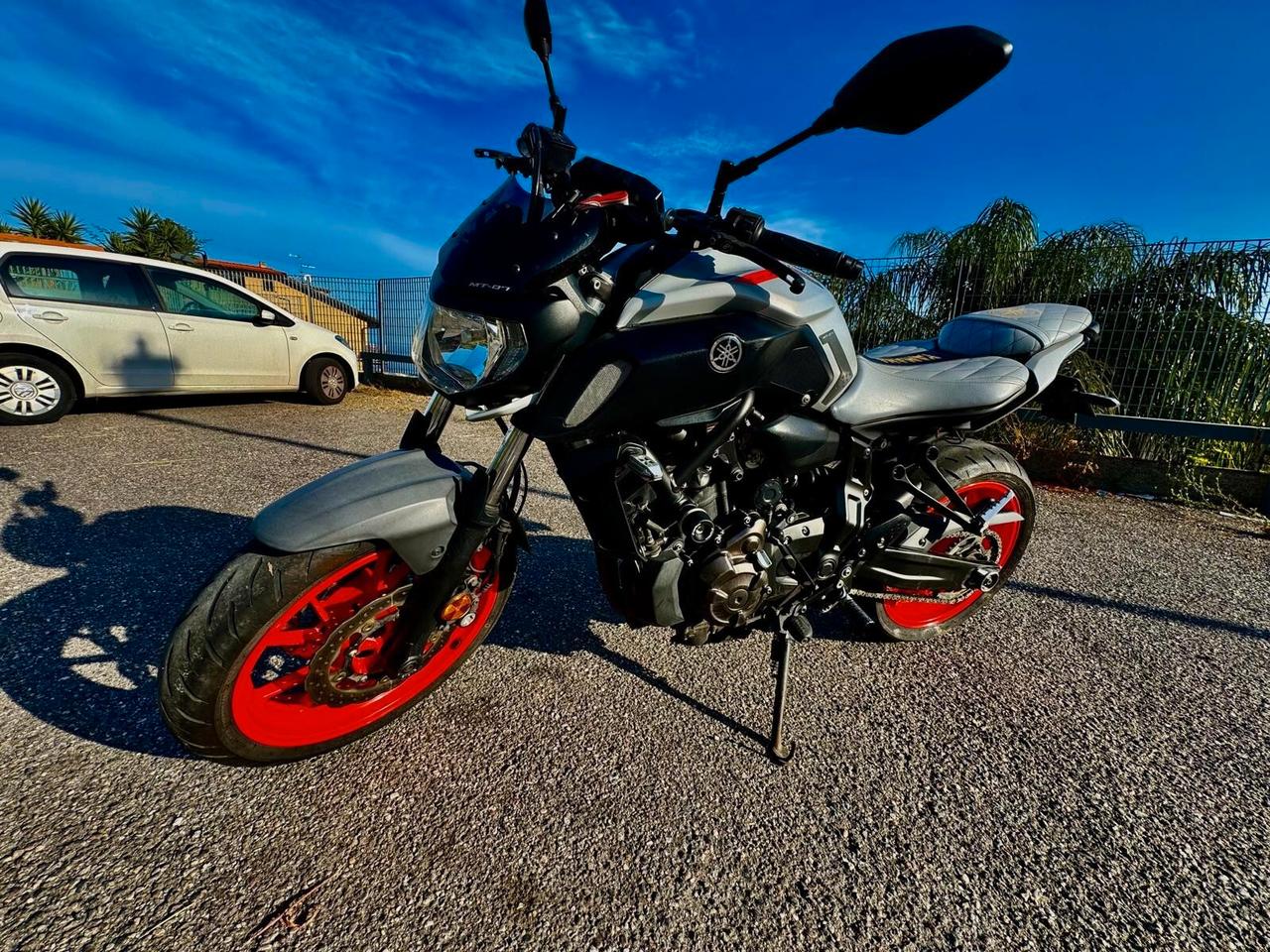 YAMAHA MT-07 ANNO 2019 KM 22000 UNI PRO