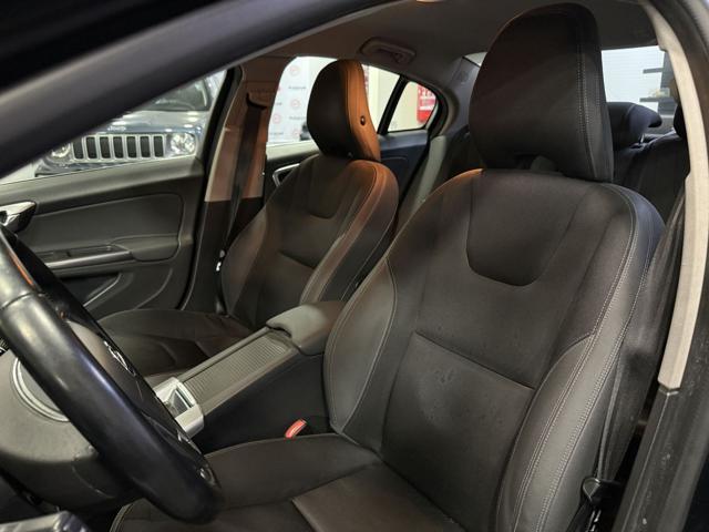 VOLVO S60 D2 Momentum