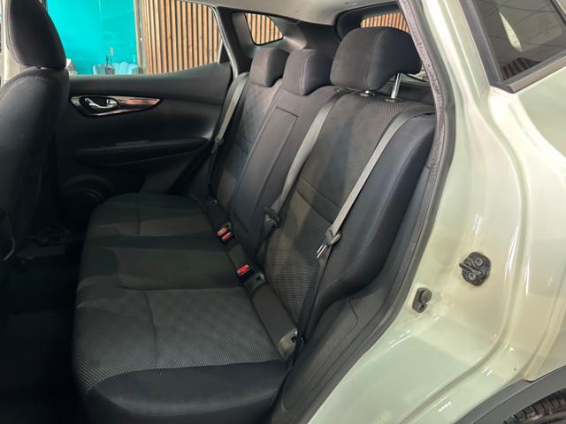 NISSAN Qashqai 1.6 dCi 2WD*CAMBIO AUTO*