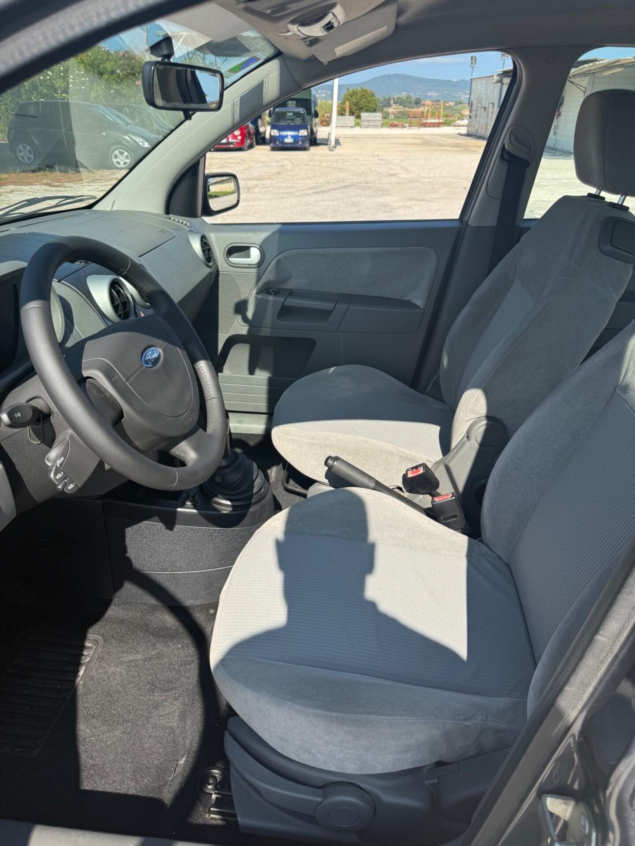 Ford fusion 1.4 benzina 80cv neopatentati 5porte