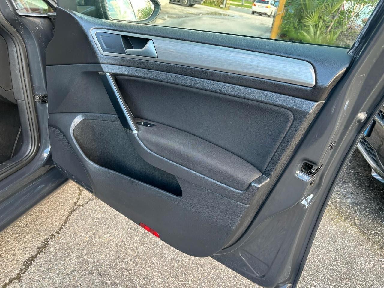 Volkswagen Golf Business 1.4 TGI 5p. OK Neopatentati
