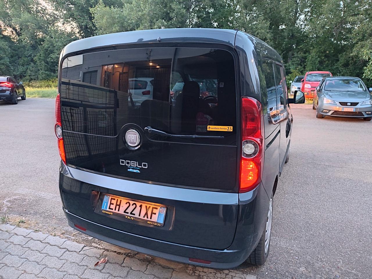 FIAT DOBLO 2011 A METANO DI CASA 1.4T-JET STUPENDO