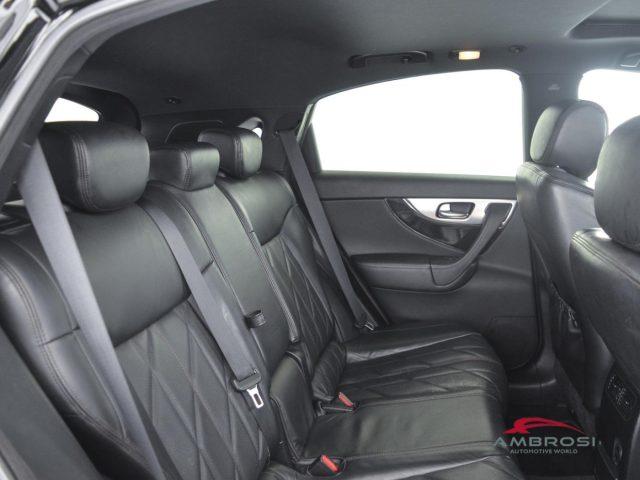 INFINITI FX30 d S AWD