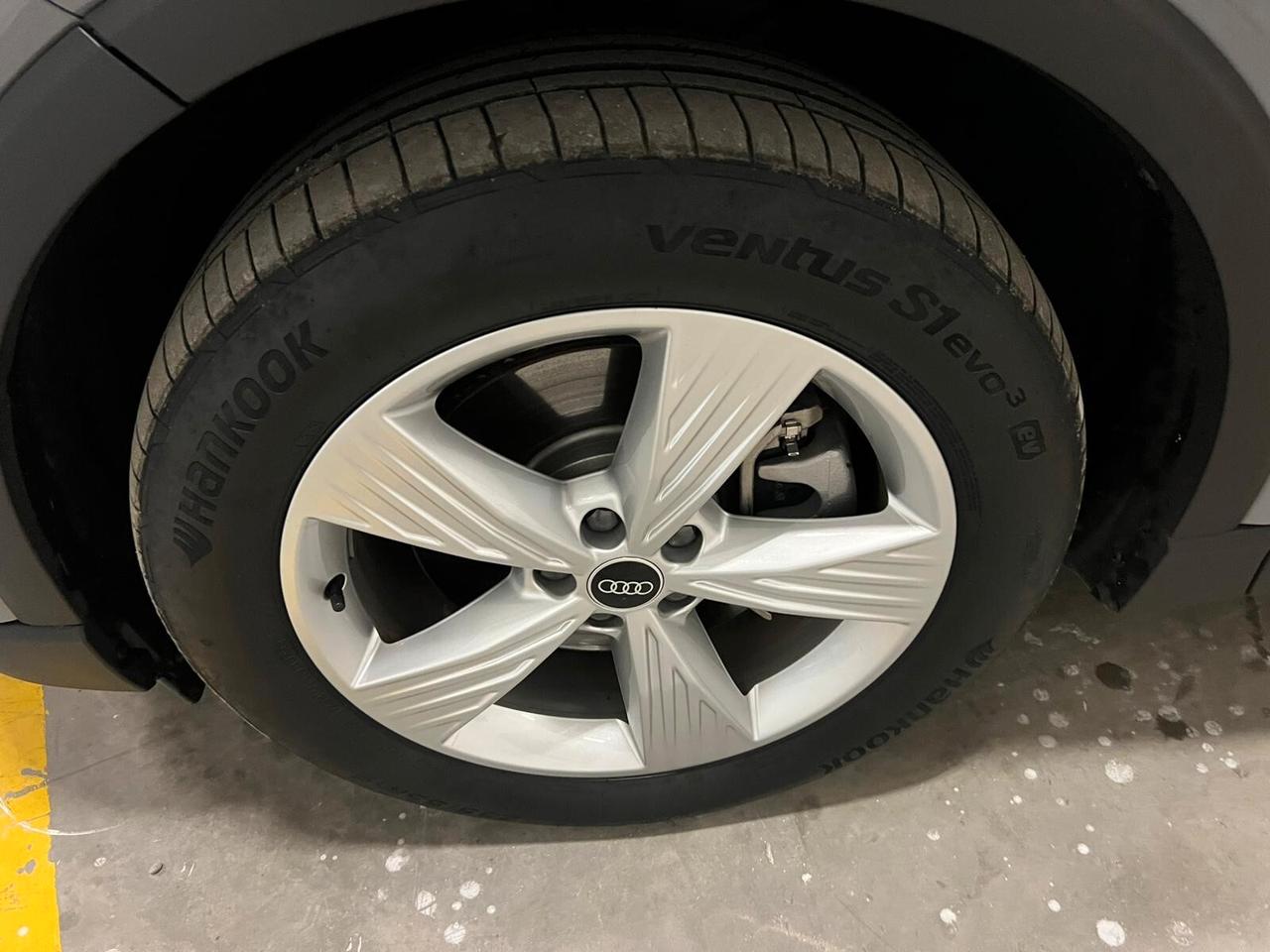 Audi Q4 45 e-tron quattro Business Advanced