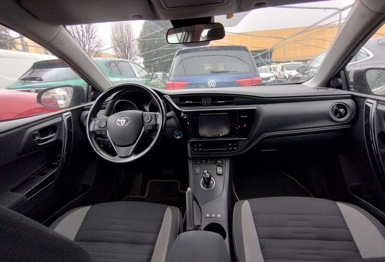 Toyota Auris Touring Sports 1.8 Hybrid Business