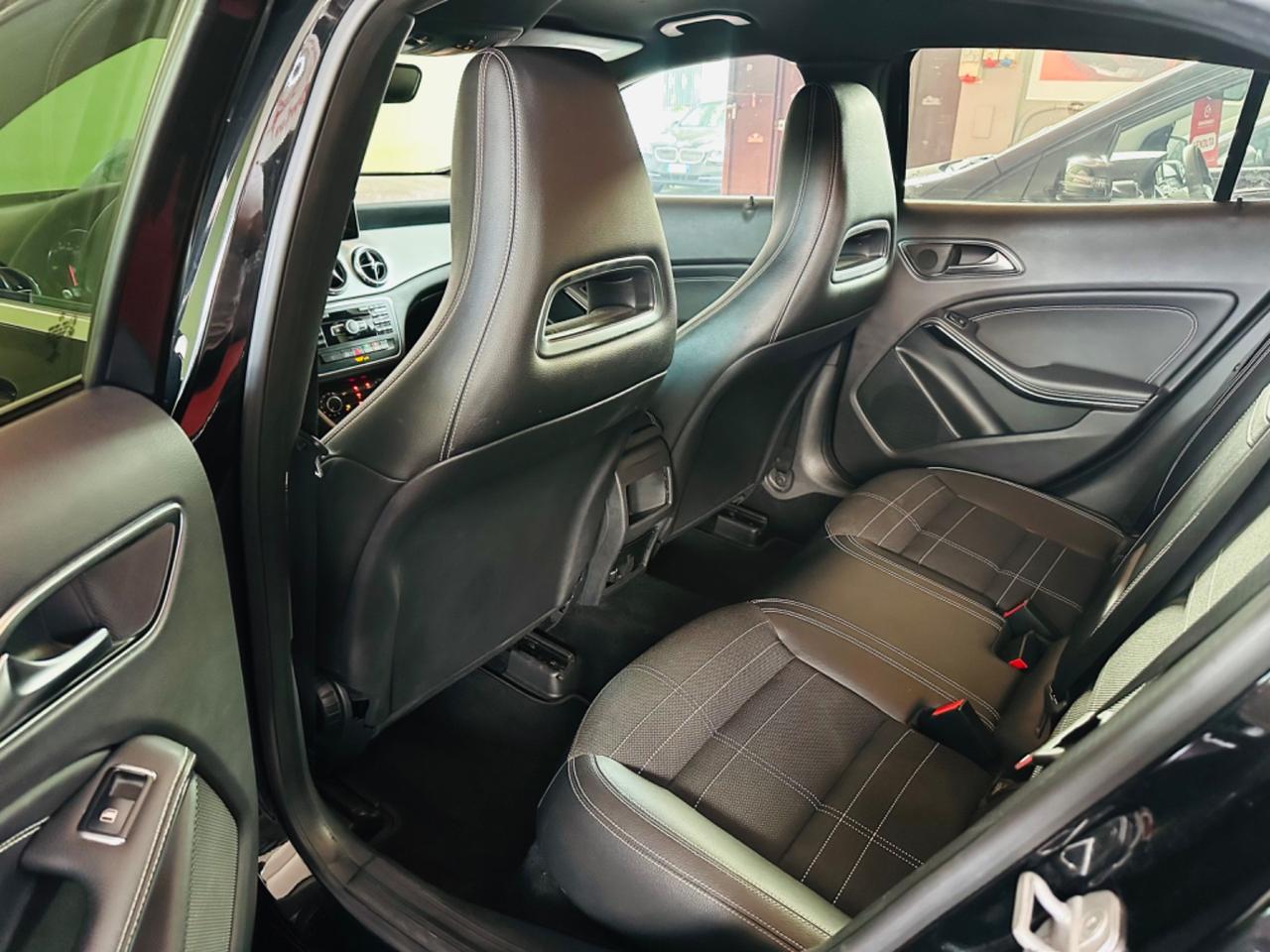 Mercedes-benz GLA 200 CDI Premium AMG Com Nuova