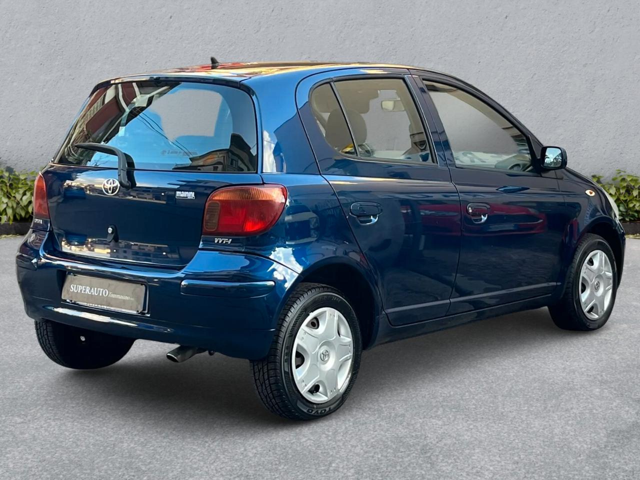Toyota Yaris 1.0i 16V cat 5 porte Sol
