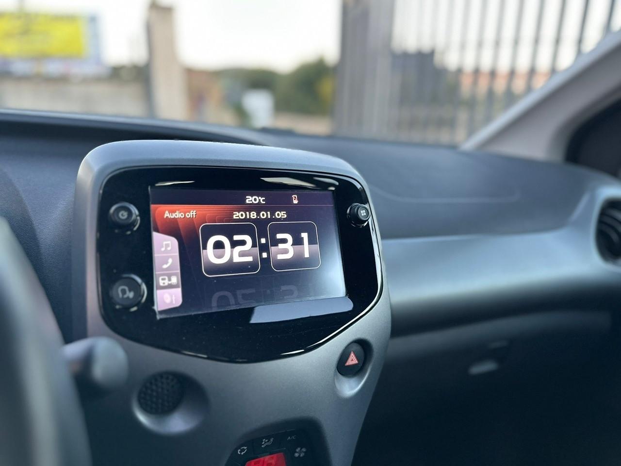Toyota Aygo Connect 1.0 VVT-i 72 CV 5 porte x-play MMT