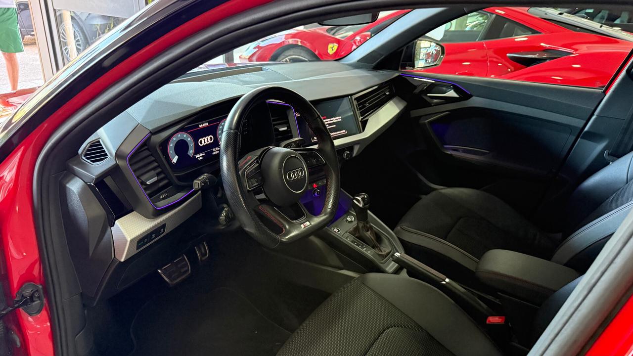 Audi A1 SPB 40 TFSI S tronic Identity Black