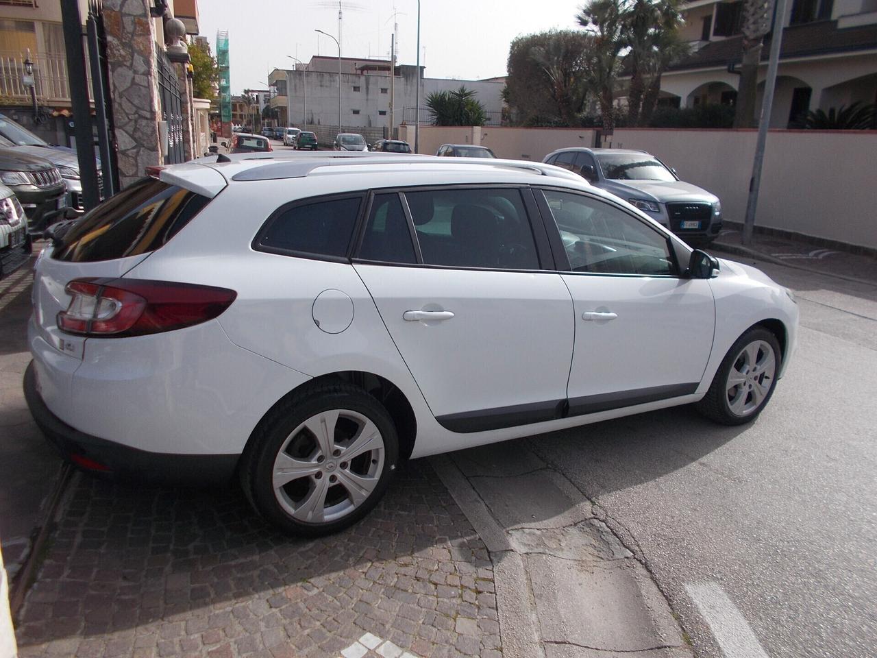 Renault Megane M&eacute;gane 1.5 dCi 110CV SporTour Attractive