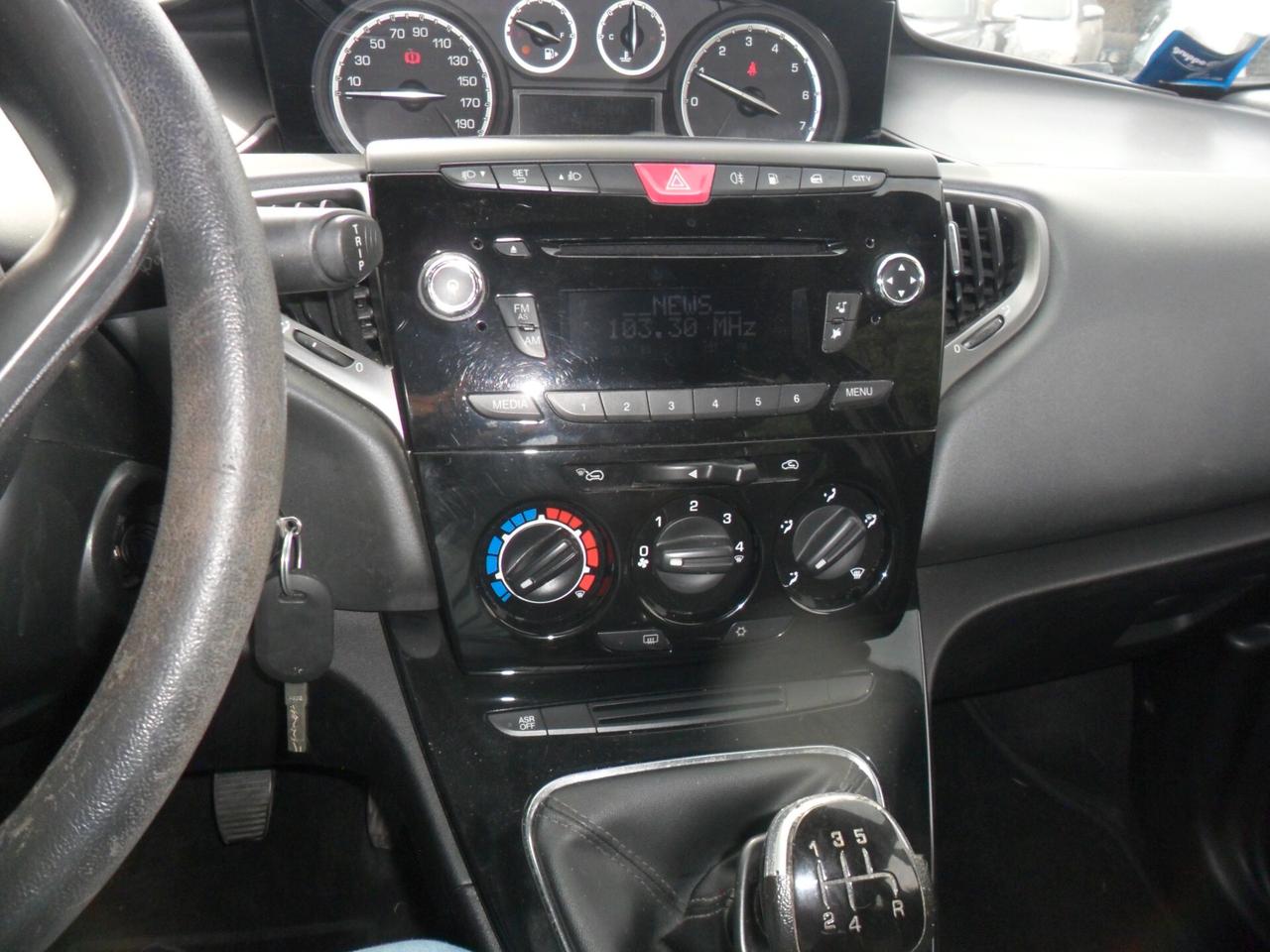 Lancia Ypsilon 1.2 69 CV 5 porte GPL Ecochic Gold GPL