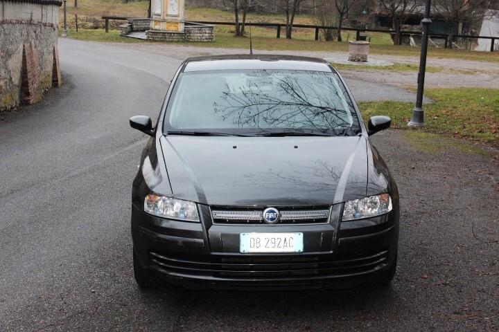 Fiat Stilo MJET 5 porte Dynamic KIT DISTRIBUZIONE APPENA SOSTITUITO GOMME ALL SEASON