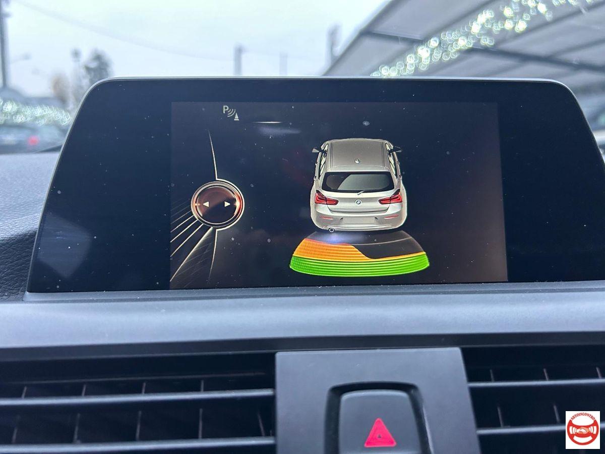 BMW - Serie 1 118d Advantage 5p auto