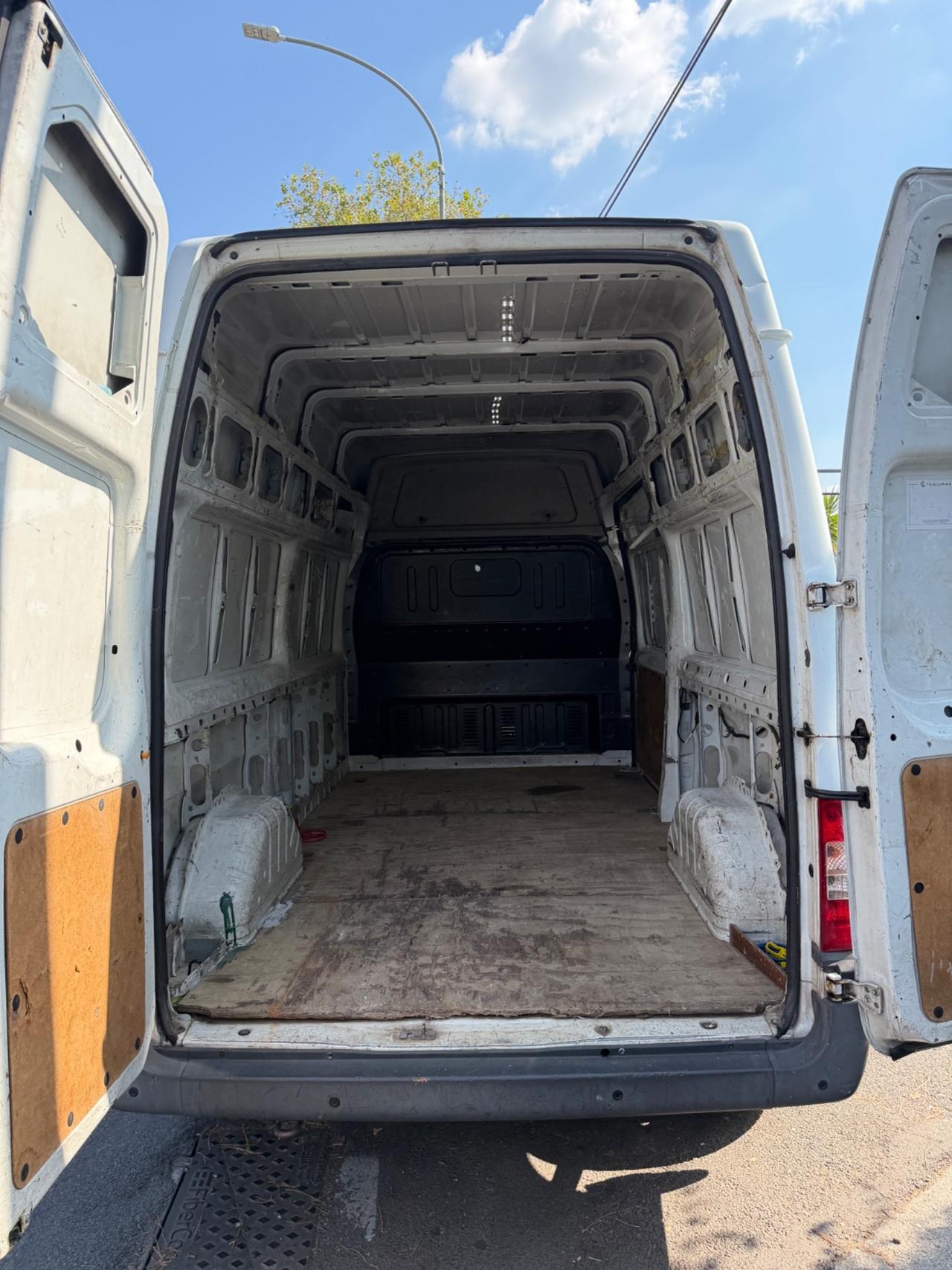 Ford Transit Courier 350l VAN 2.2.