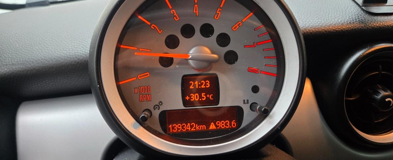 Mini 1.6 16V One (55kW)