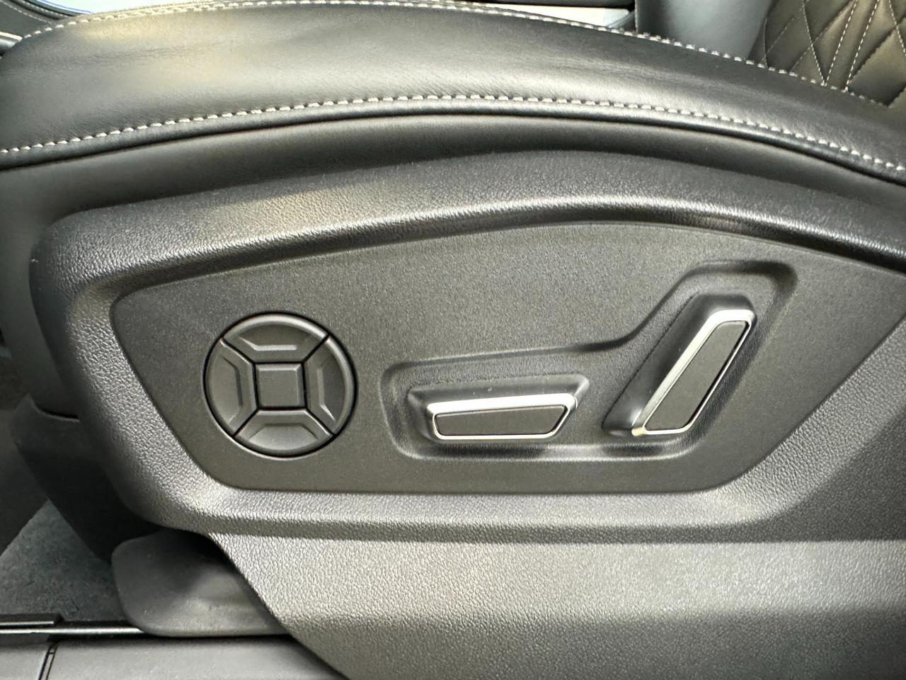 Audi Q7 55 3.0 tfsi mhev Sport S line quattro 7p.ti - IVA