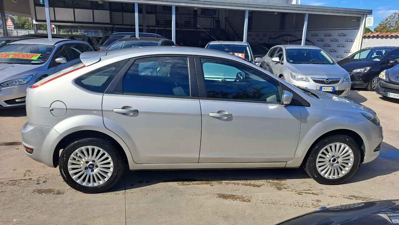 Ford Focus 1.6 (115CV) 5p. Bz.- GPL Titanium
