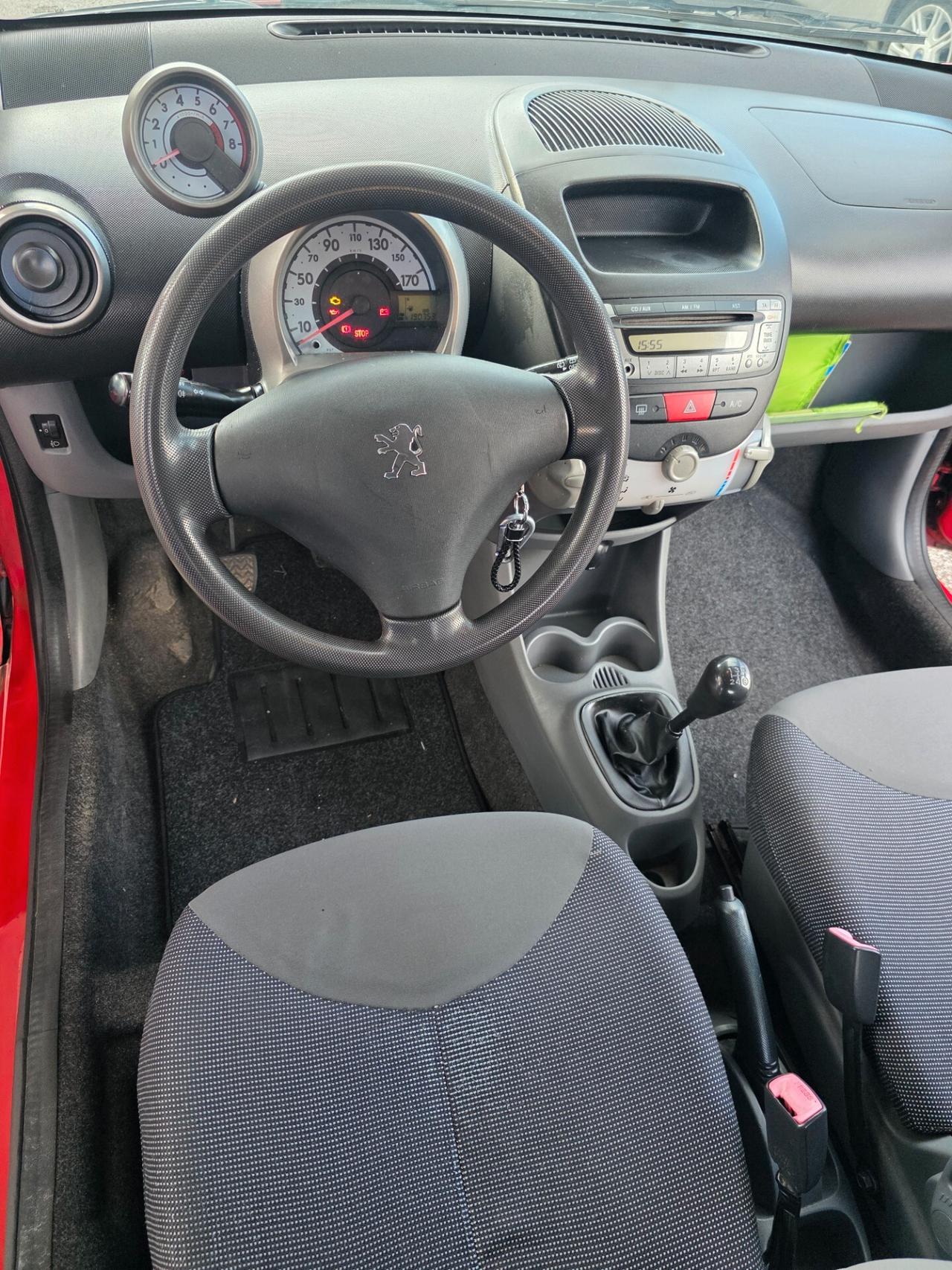 Peugeot 107 1.0 68CV 3p. Sweet Years con 190.000km