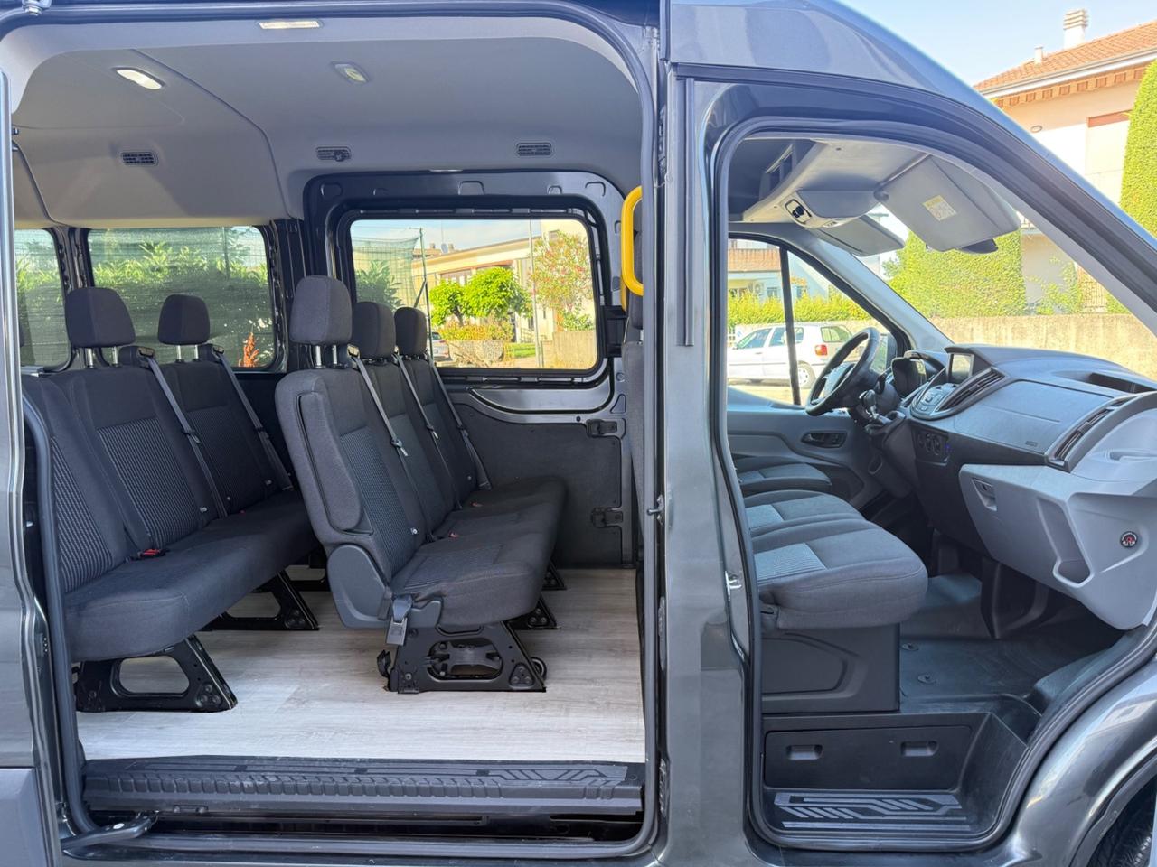 Ford Transit 2.0TDCi 9 POSTI PASSO LUNGO GANCIO TRAINO