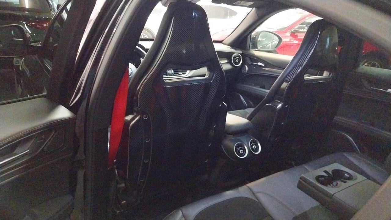 Alfa Romeo Stelvio 2.9 Bi-Turbo V6 510 CV AT8 Quadrifoglio