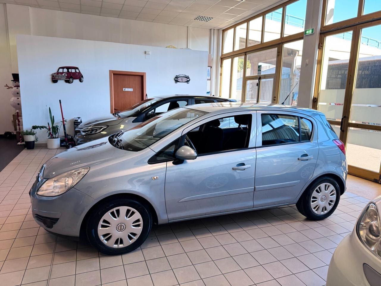 Opel Corsa 1.0 12V 5 porte Enjoy