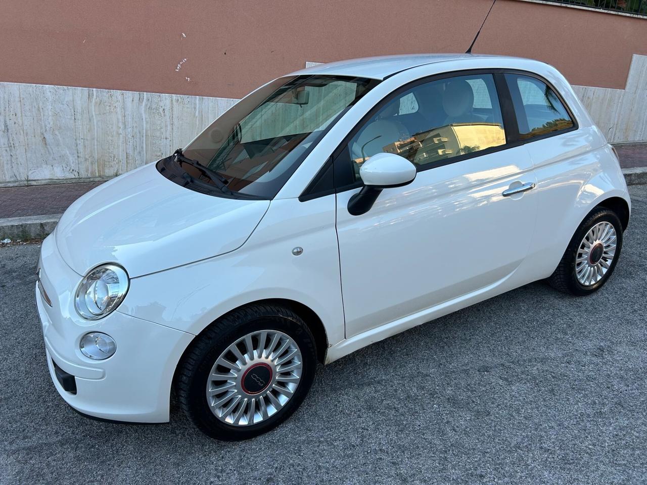 Fiat 500 1.2 Lounge ideale per neopatentati