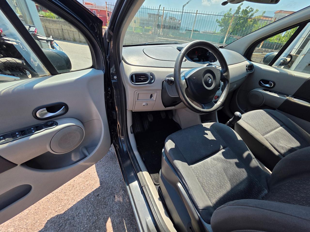Renault Modus 1.5 dCi 85CV Luxe Dynamique