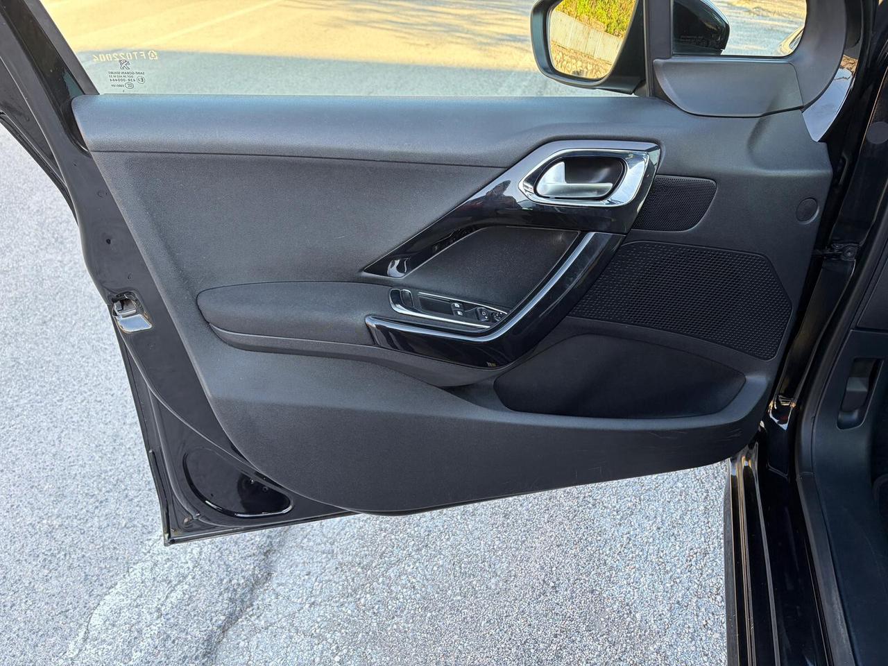 Peugeot 208 1.4 HDi 68CV 5 porte Allure