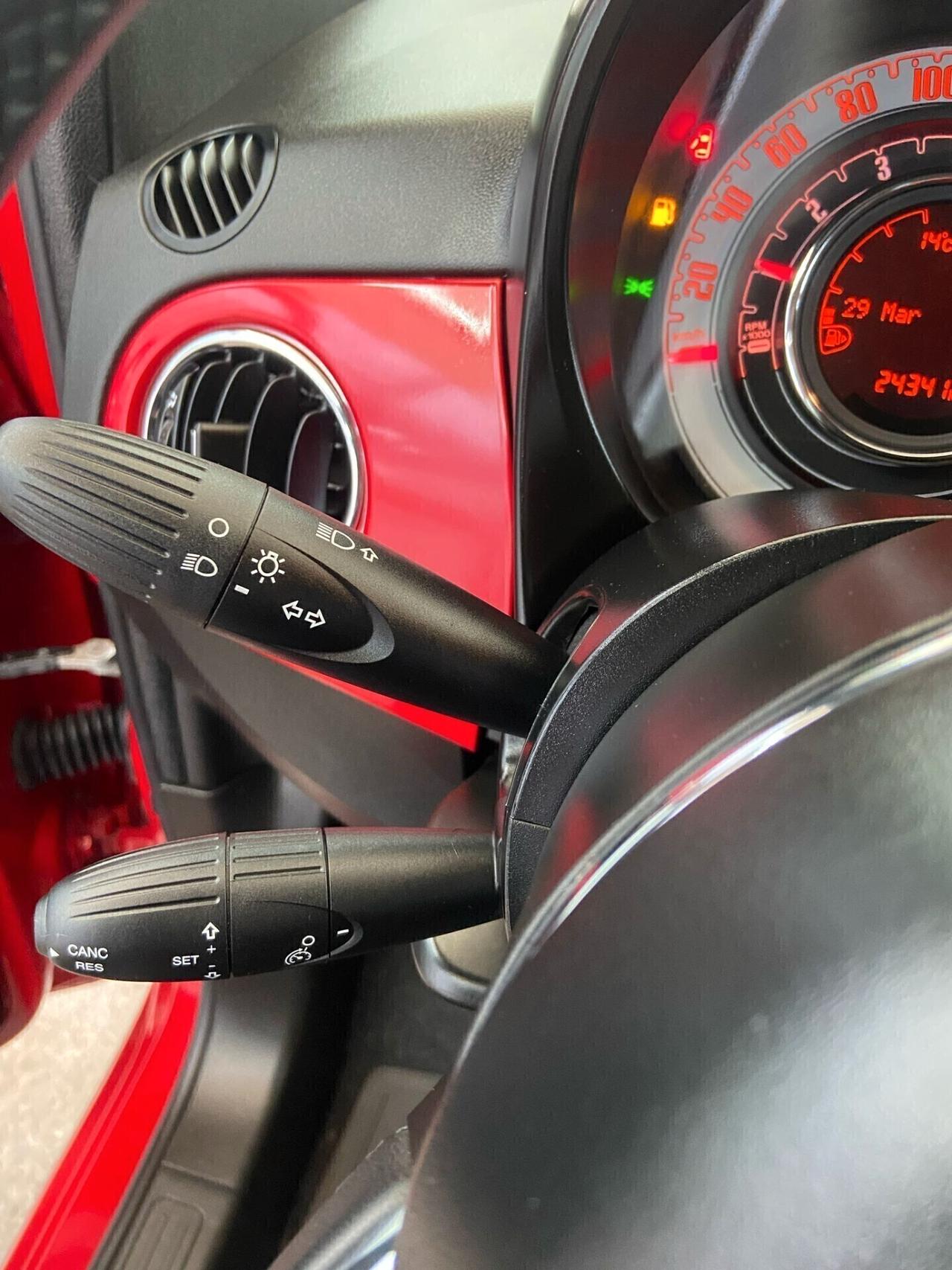 Fiat 500 1.0 Hybrid Red