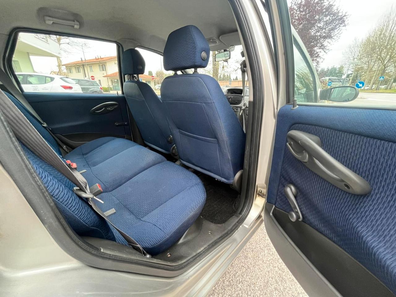 Fiat Punto 1.2i cat 5 porte ELX