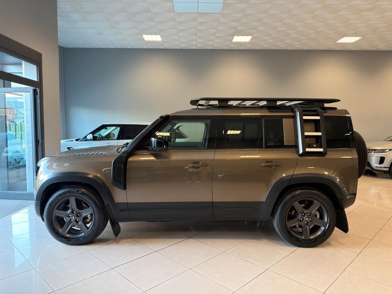 Land Rover Defender 110 3.0D I6 200 CV SE N1 AUTOCARRO PREZZO + IVA