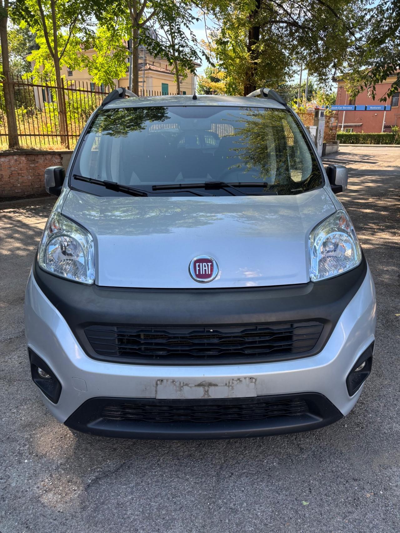 Fiat Qubo 1.3 MJT 80 CV Lounge cambio automatico